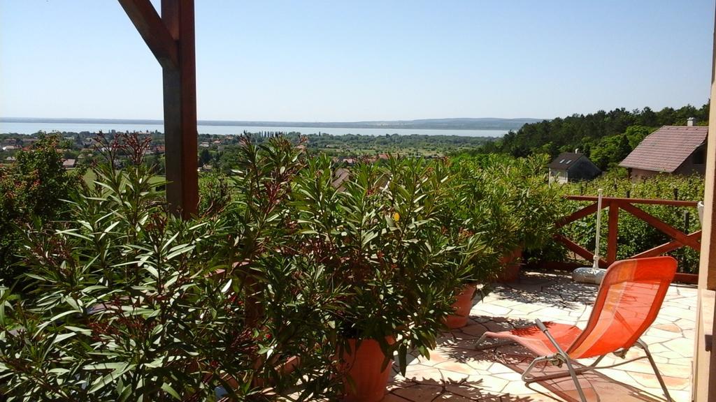 Kincses Vendeghaz Hotel Balatongyörök Exterior foto